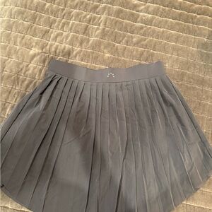 Varley Gray Pleated Skirt/ Perfect Condition/XL